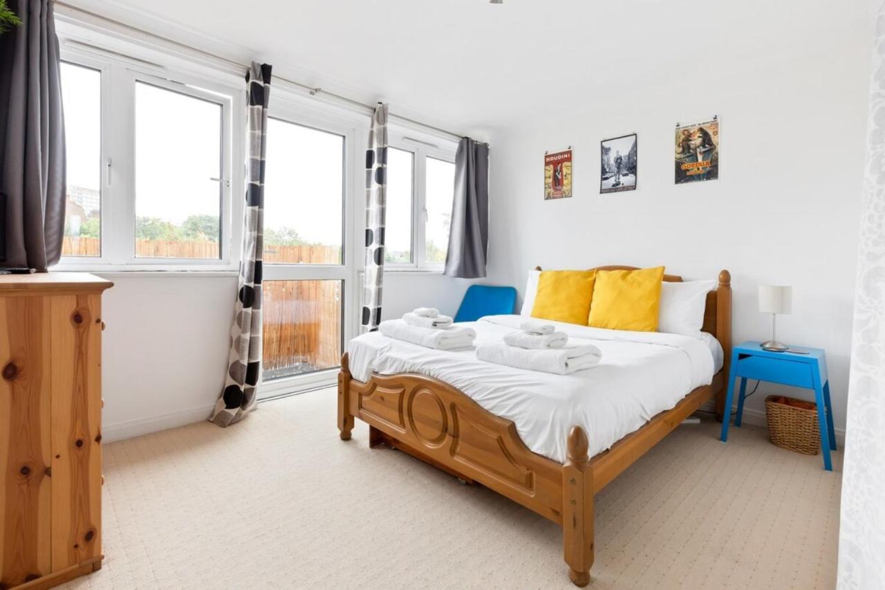 Spacious 2 Bedroom Apartment In Cricklewood London Exterior photo