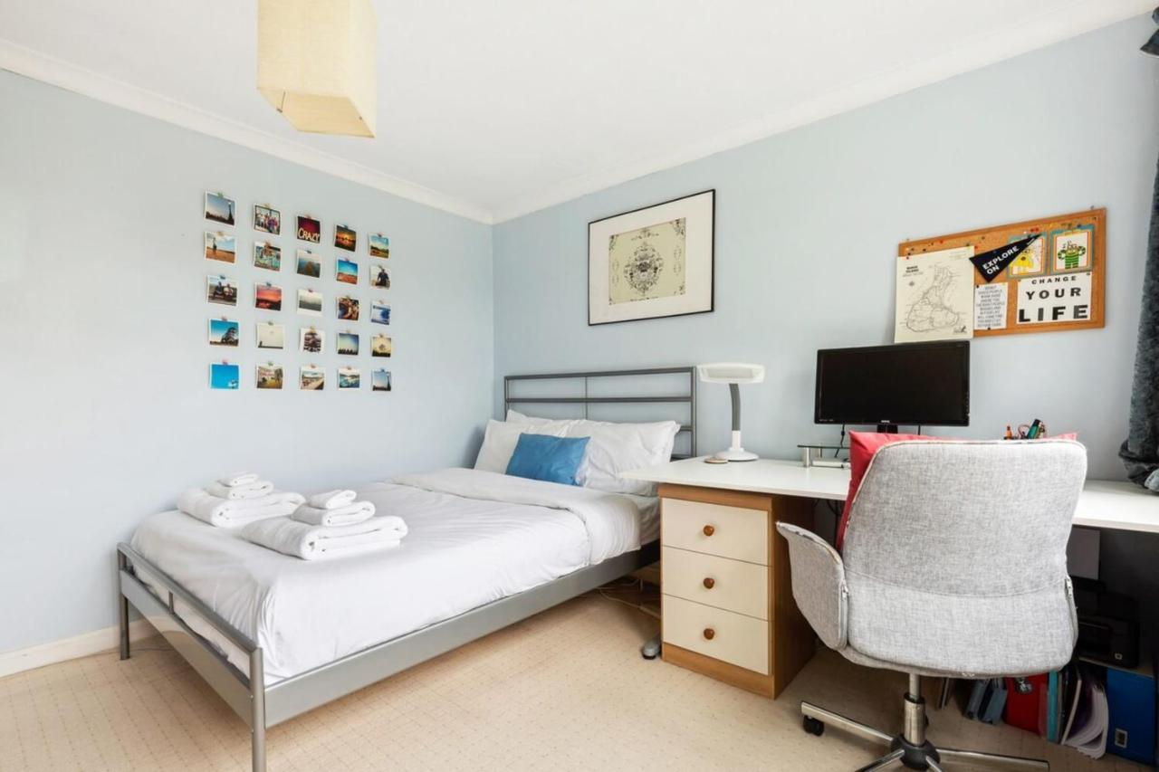 Spacious 2 Bedroom Apartment In Cricklewood London Exterior photo